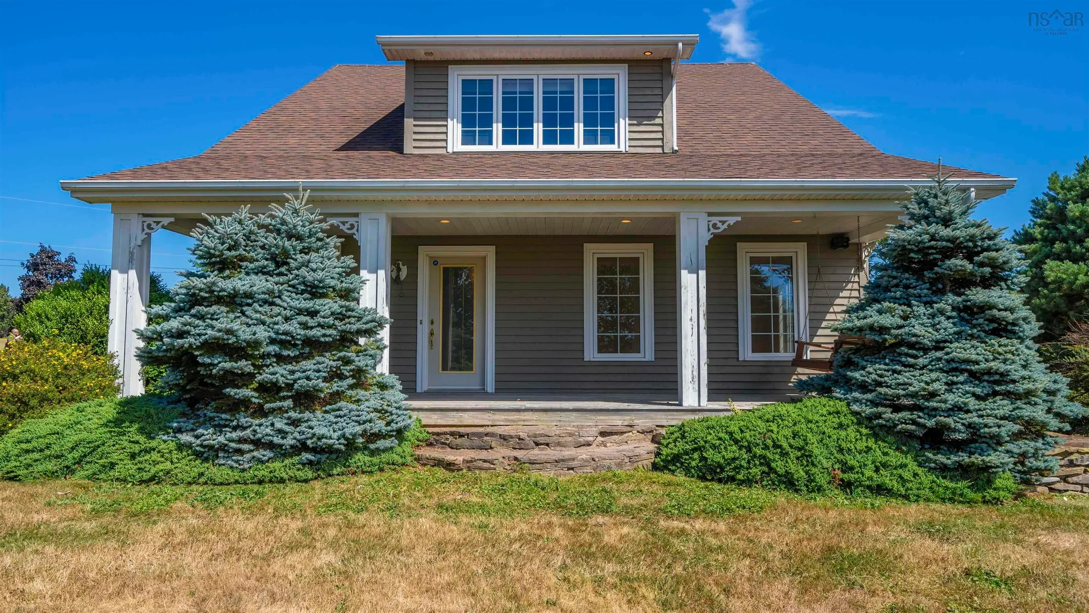 Exterior photo 5