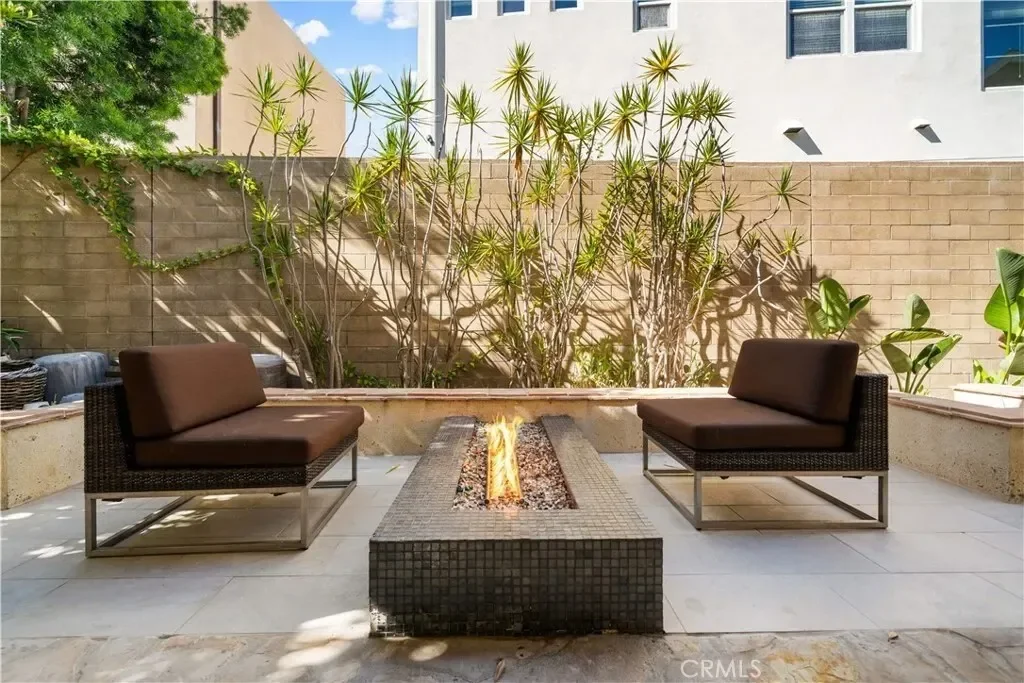 105 newall, Irvine, California, United States. - Photo 19