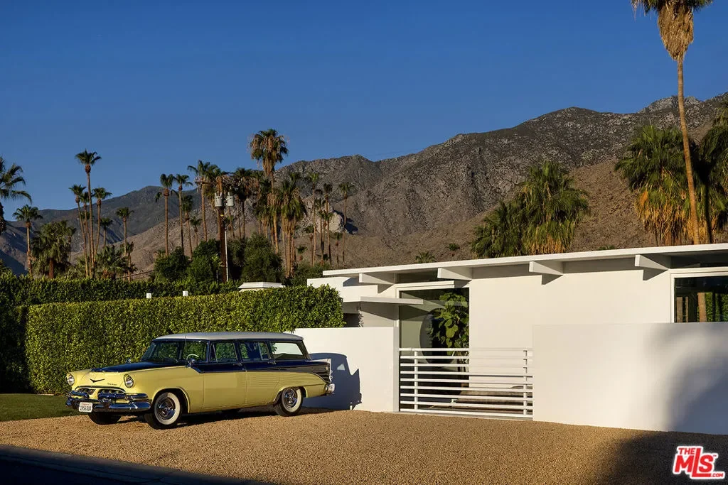 1323 S Driftwood Drive, Palm Springs, California, United States. - Photo 14