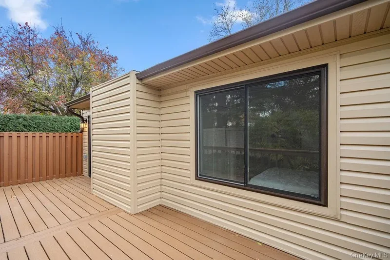 1 Stanford Court, Wantagh, New York, United States. - Photo 13