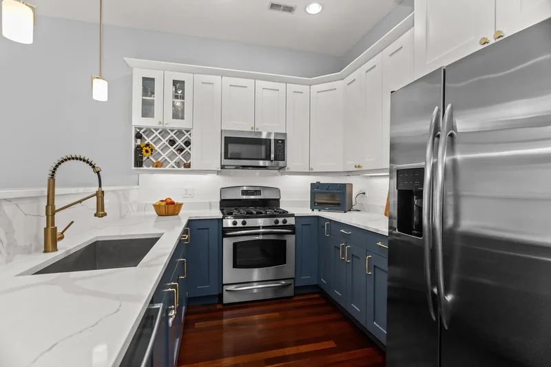2050 W Belmont Avenue Unit# 2, Chicago, IL 60618, Chicago, Illinois, United States. - Photo 10