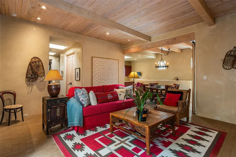 1 Cerro Gordo B, Santa Fe, NM 87501, Santa Fe, New Mexico, United States. - Photo 2