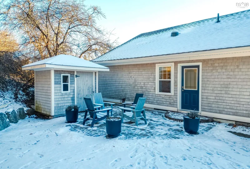 243 Pelham Street, Lunenburg, Nova Scotia, Canada. - Photo 11