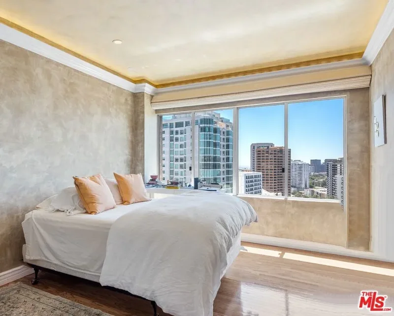 865 Comstock Avenue PHD, Los Angeles, California, United States. - Photo 28