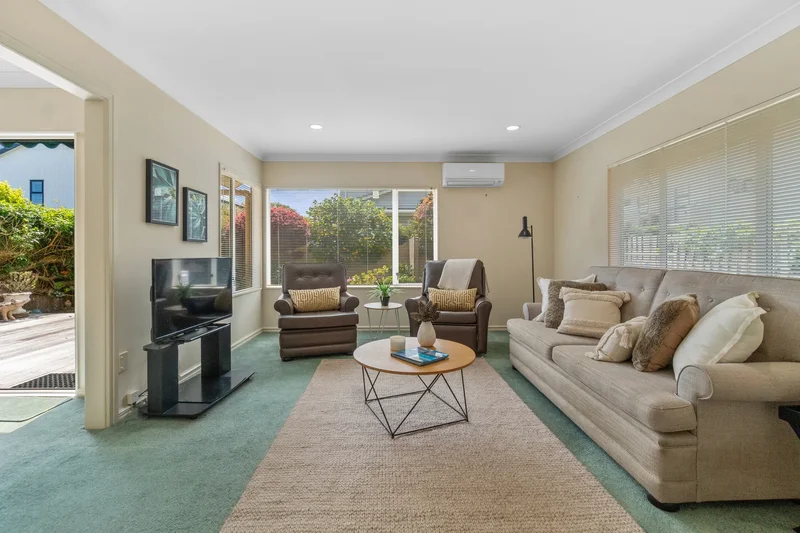 2/56 Walford Road, Point Chevalier, Auckland, AUK 1022, Auckland, Auckland, New Zealand. - Photo 4