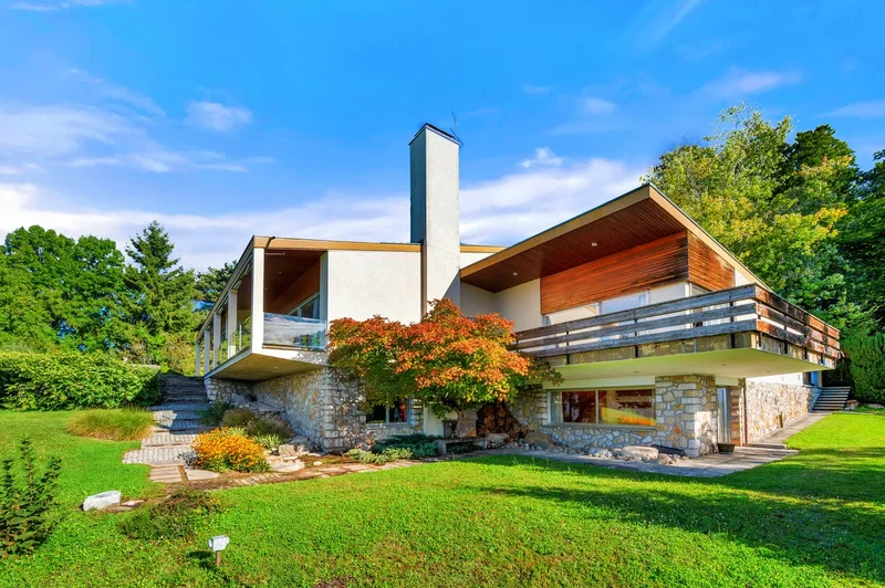 Architect-designed property with superb view of the lake, Lausanne