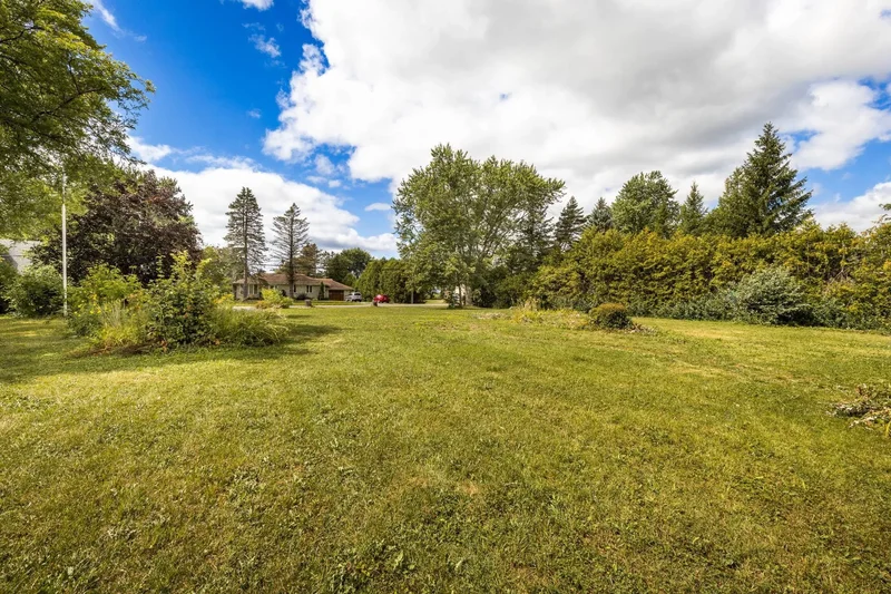 2376 Rue Bachand, Carignan, Quebec, Canada. - Photo 4