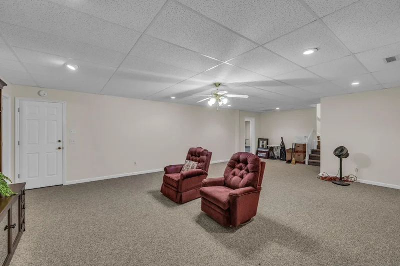 1096 Harbor Landing Drive, Soddy Daisy, TN 37379, Soddy-Daisy, Tennessee, United States. - Photo 28