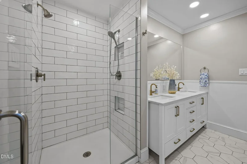 727 E Whitaker Mill Road, Raleigh, North Carolina, United States. - Photo 40