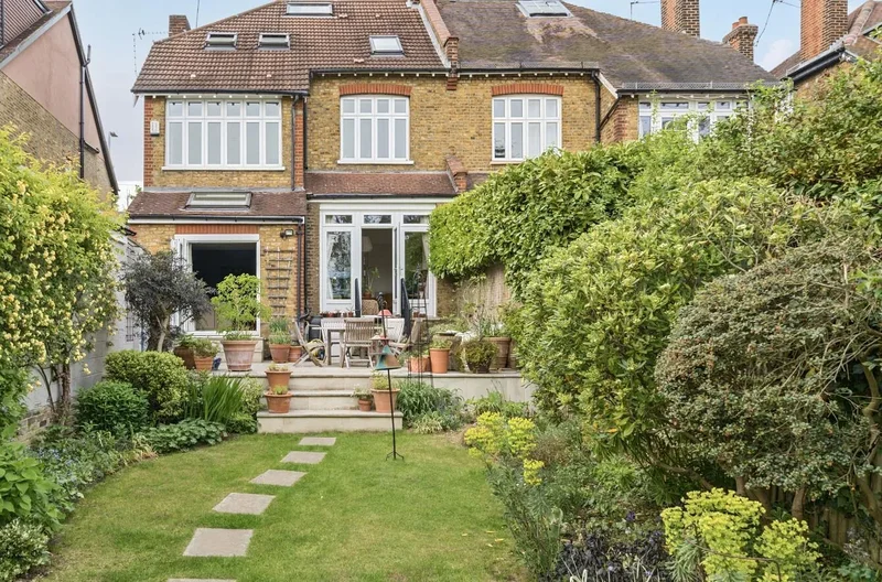 Coombe Lane West, Kingston upon Thames, England, United Kingdom. - Photo 29