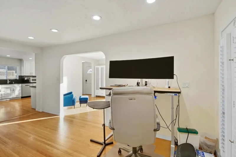 223 San Carlos Avenue, Redwood City, California, United States. - Photo 12
