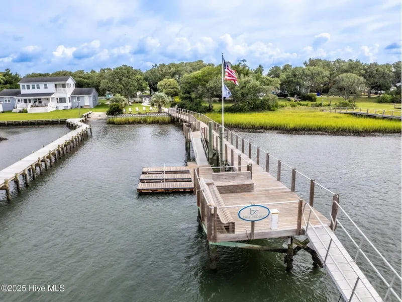 503 Swan Court, Beaufort, NC 28516, Beaufort, North Carolina, United States. - Photo 12