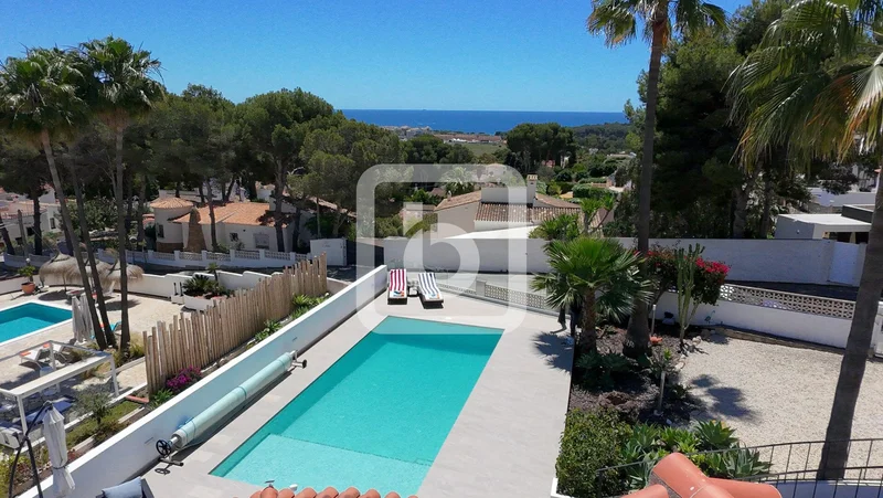 Luxury Sea View Villa Within Walking Distance to Moraira