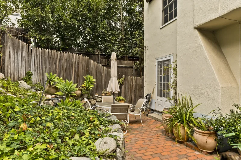 271 Beloit Avenue, Los Angeles, CA 90049, Los Angeles, California, United States. - Photo 12
