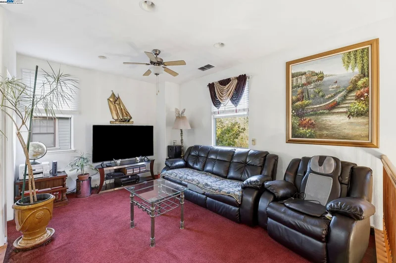 1136 Taraya Ter, Hercules, California, United States. - Photo 14