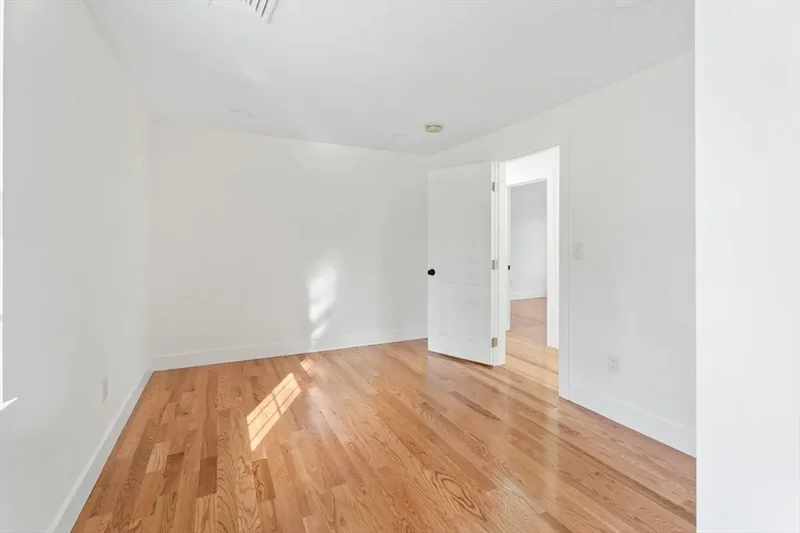 32 Laurel Ln, Raynham, MA 02767, Raynham, Massachusetts, United States. - Photo 30