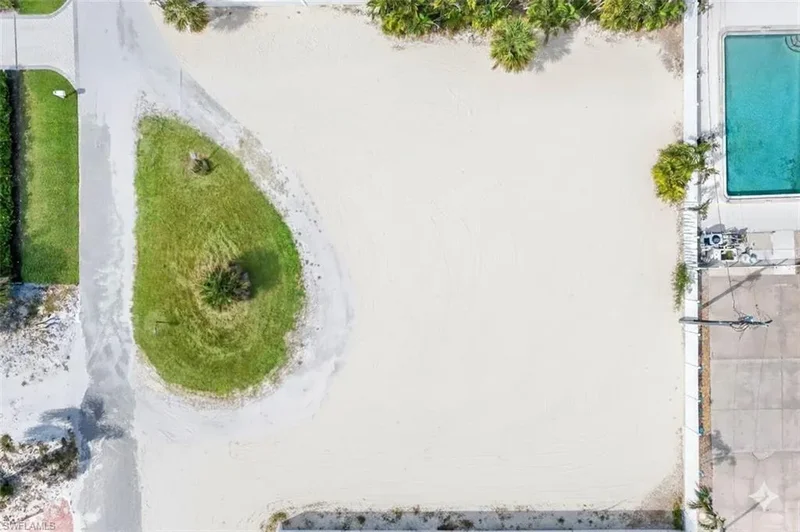 6145 Court ST, Fort Myers Beach, Florida, United States. - Photo 9