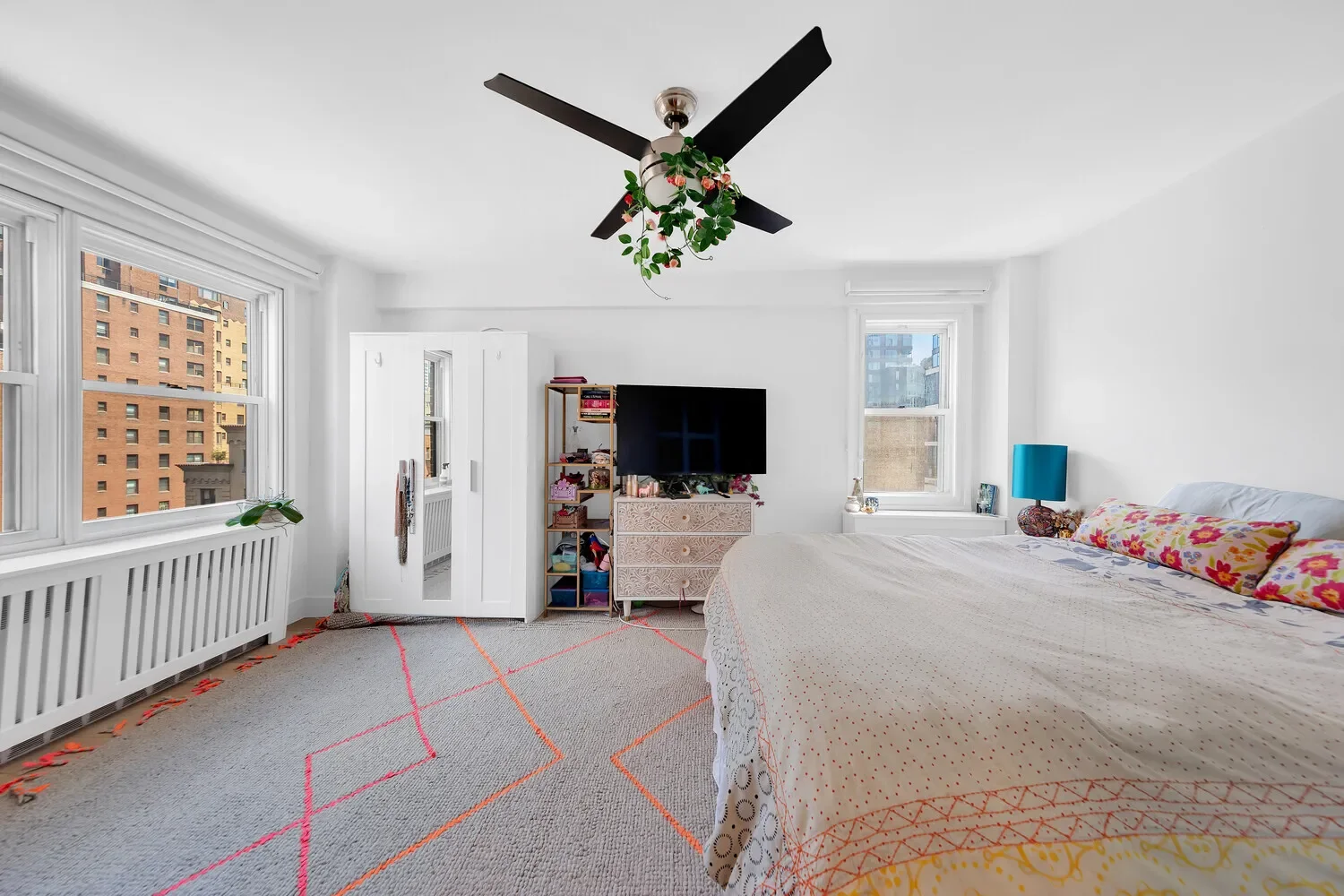 166 E 35TH ST, New York, New York, United States. - Photo 3