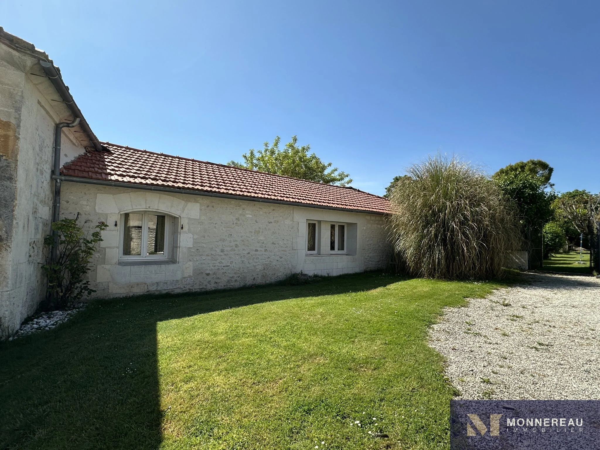 Exterior photo 10
