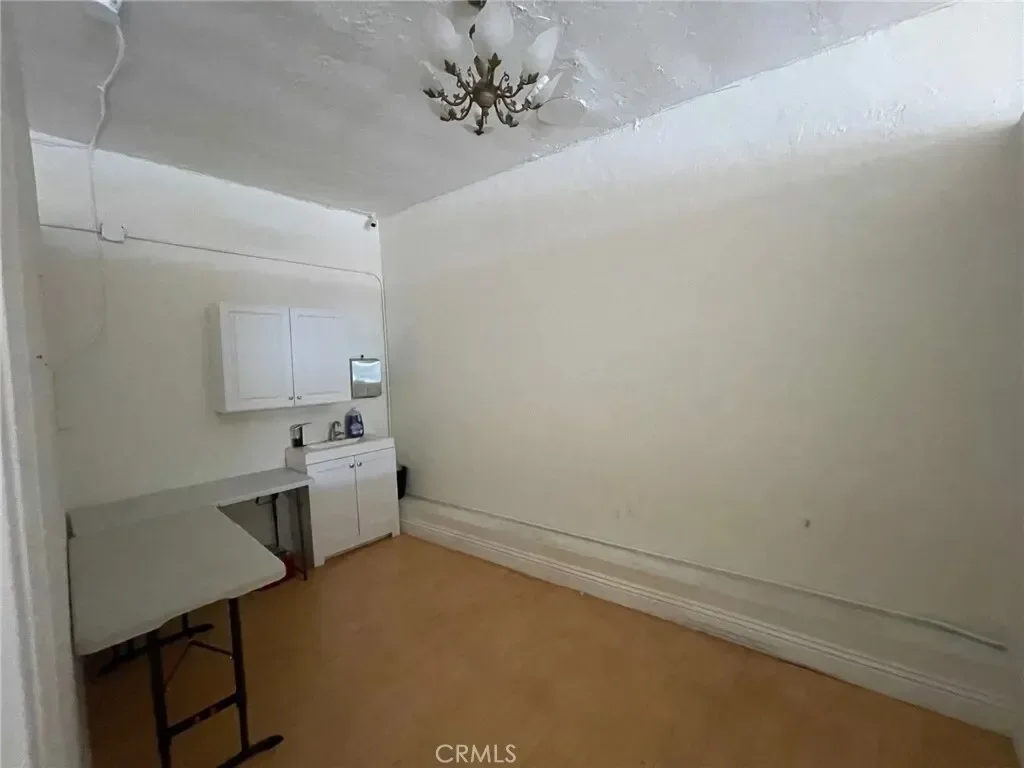 511 S Del Mar, San Gabriel, California, United States. - Photo 9