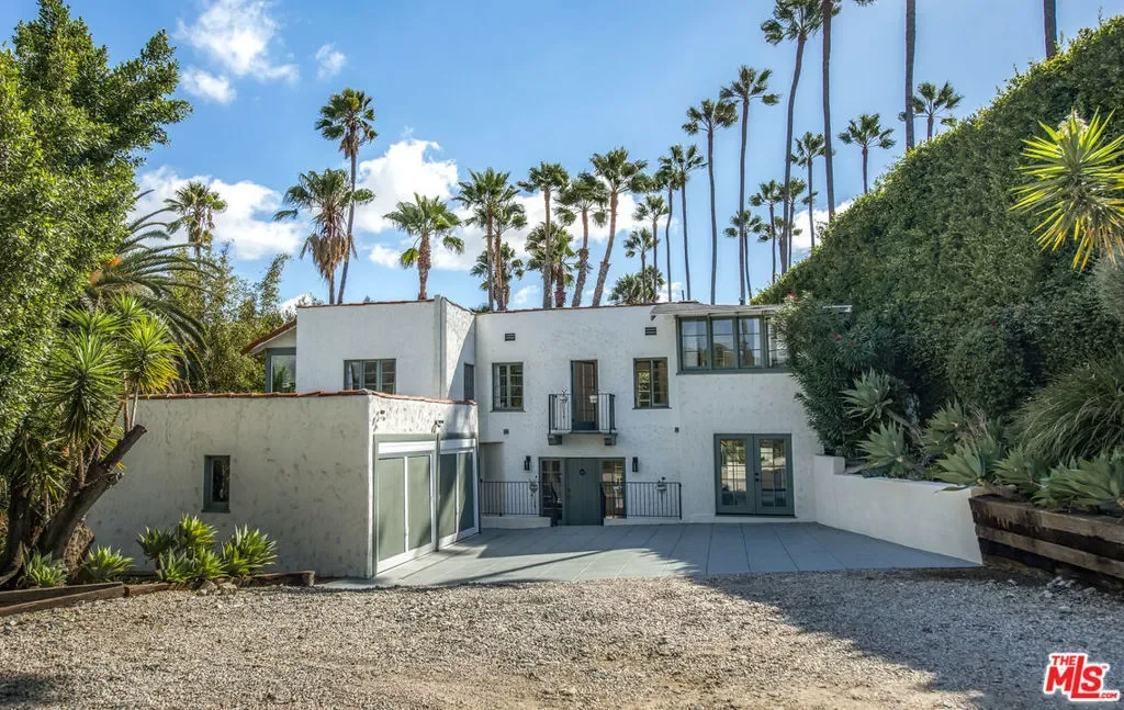 6749 Whitley Terrace, Los Angeles, California, United States. - Photo 12