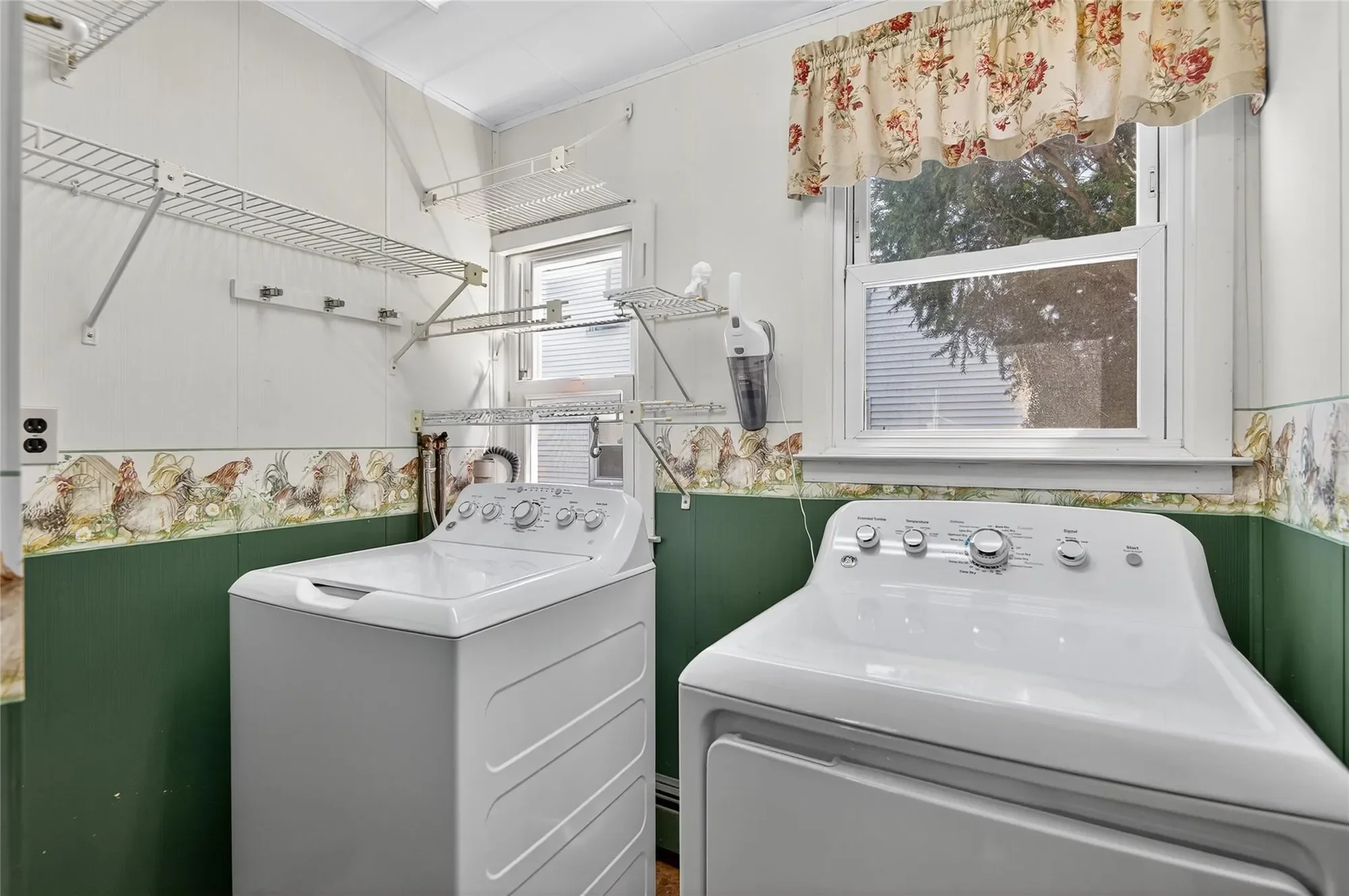 332 Mineola Avenue , Carle Place, NY 11514, Carle Place, New York, United States. - Photo 6
