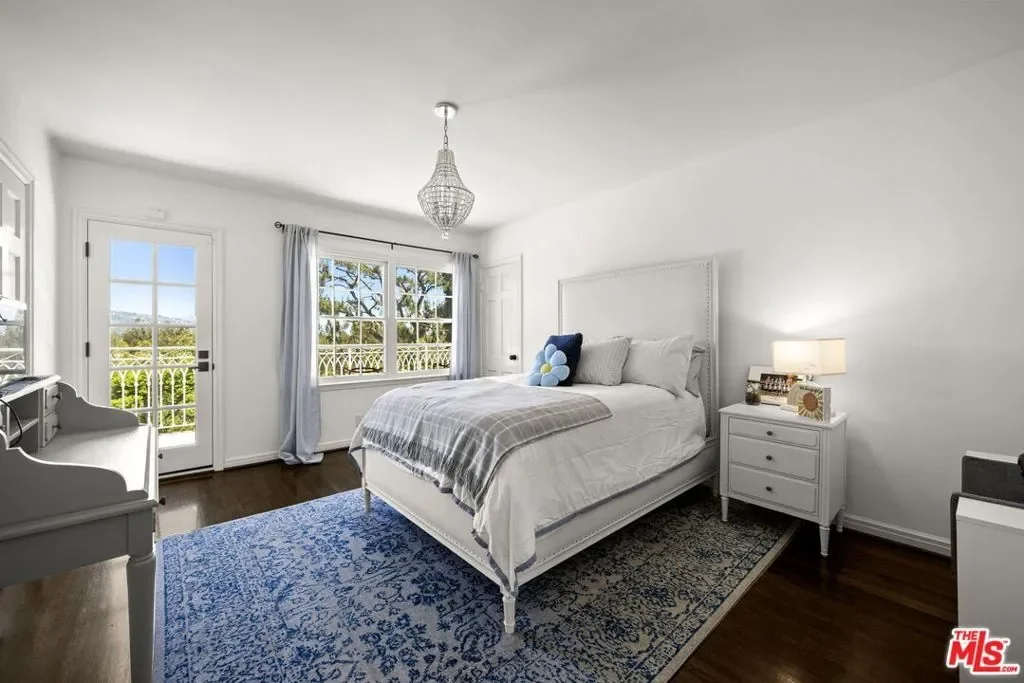 850 Birchwood Drive, Los Angeles, California, United States. - Photo 51