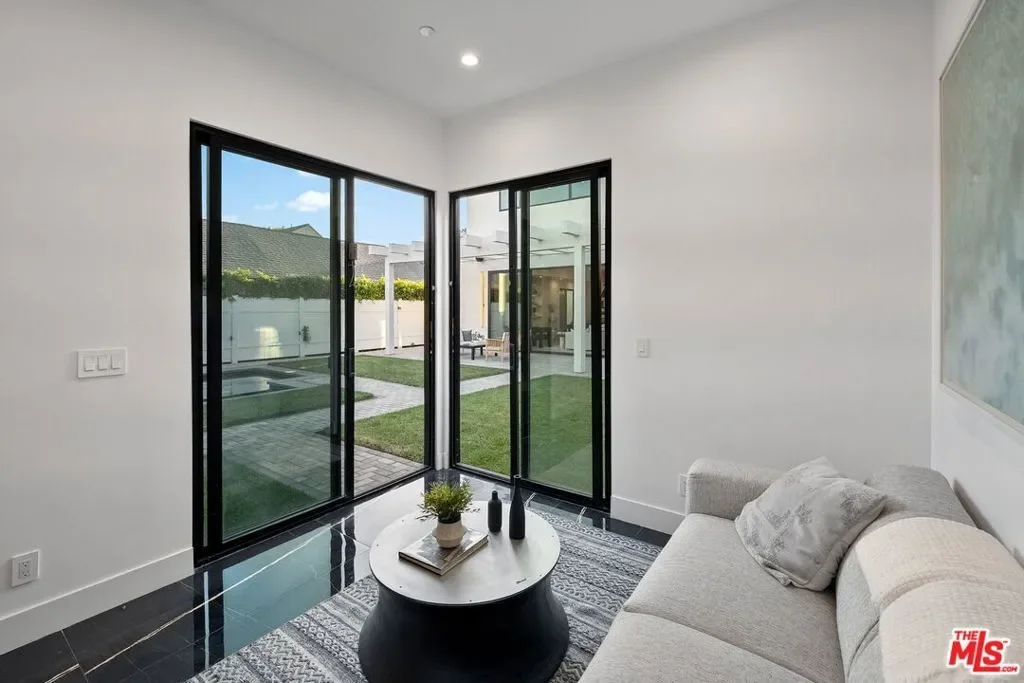 4532 Calhoun Avenue, Los Angeles, California, United States. - Photo 15