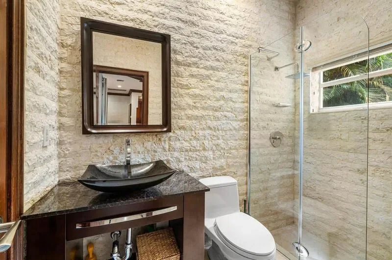 12 Martinique Cove, Palm Beach Gardens, Florida, United States. - Photo 37