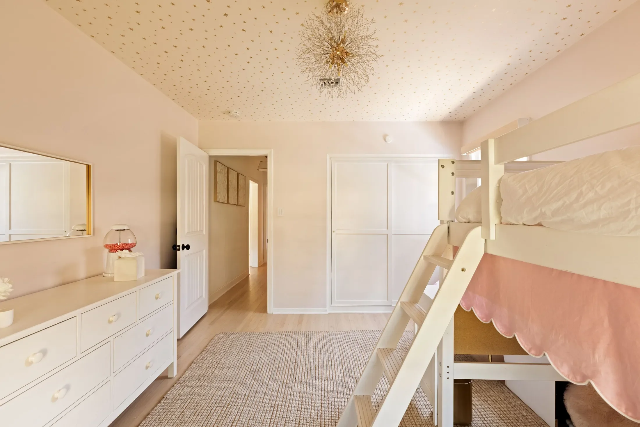 13128 Hartsook Street , Sherman Oaks, CA 91423, Los Angeles, California, United States. - Photo 17