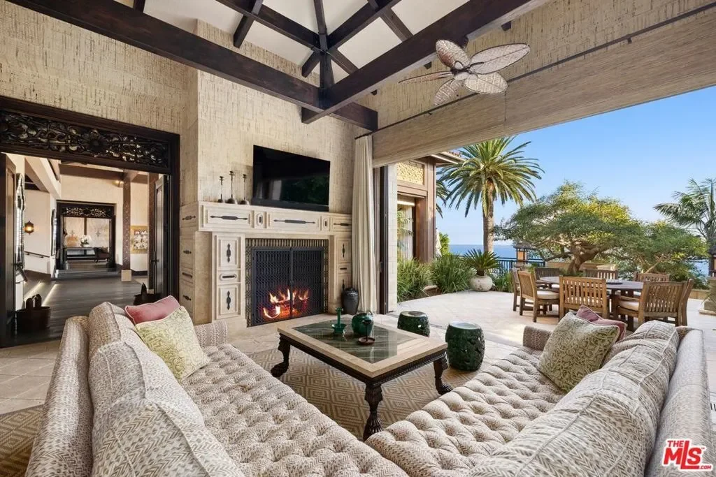 24834 Pacific Coast Highway, Malibu, California, United States. - Photo 36