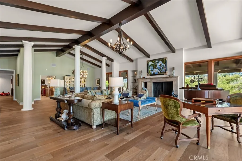 23815 Park Belmonte, Hidden Hills, California, United States. - Photo 8