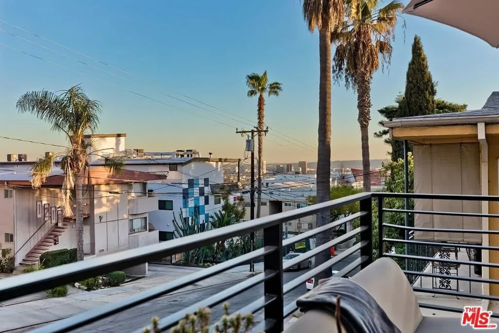 1223 Larrabee Street 1, Los Angeles, California, United States. - Photo 24