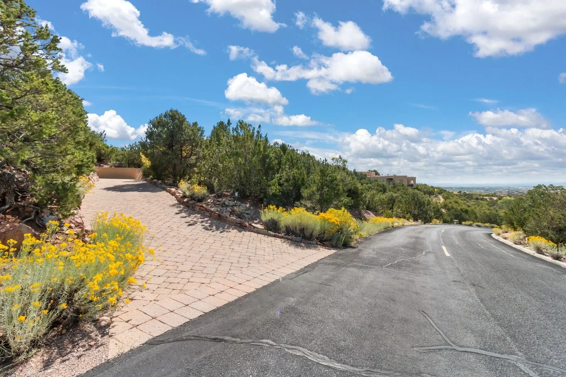 1420 Canada Del Sur, Santa Fe, NM 87501, Santa Fe, New Mexico, United States. - Photo 53