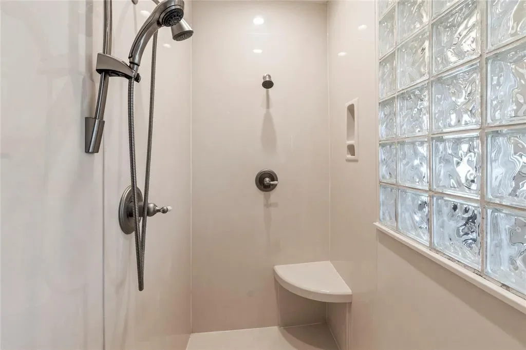 180 Surls Drive, Gun Barrel City, Texas, United States. - Photo 20