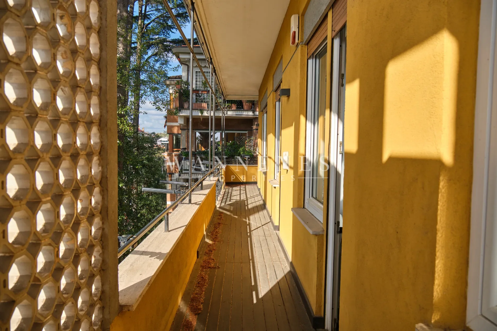 Gallery photo 8