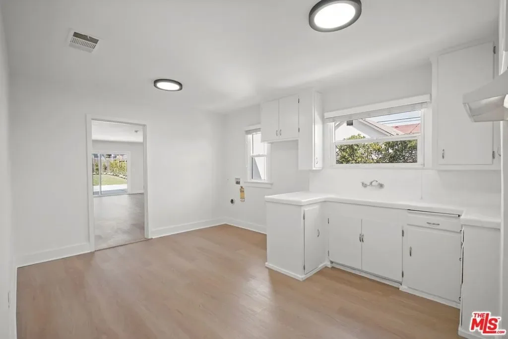 1561 East Elizabeth Street, Altadena, California, United States. - Photo 34