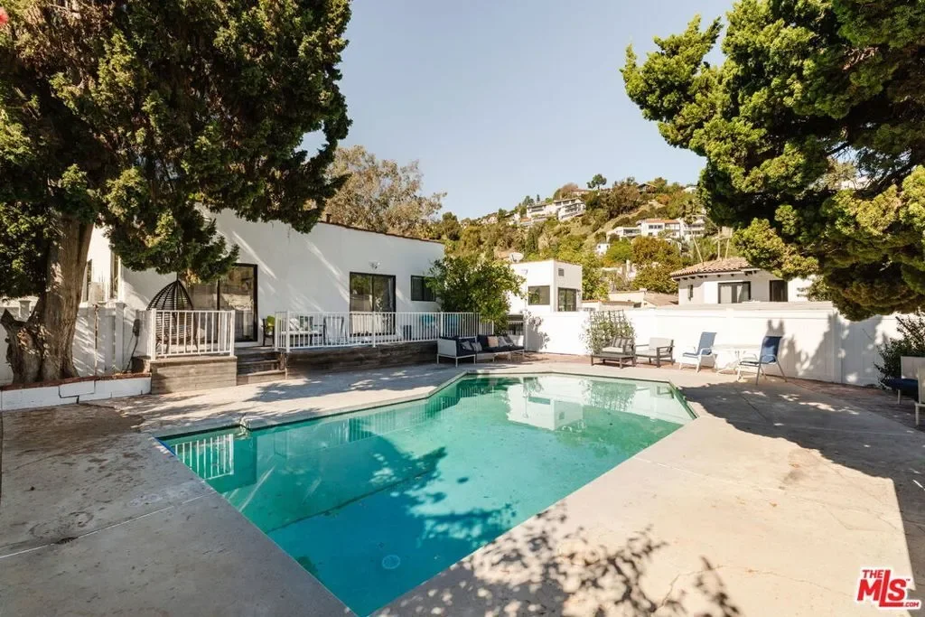 2060 High Tower Drive, Los Angeles, California, United States. - Photo 21