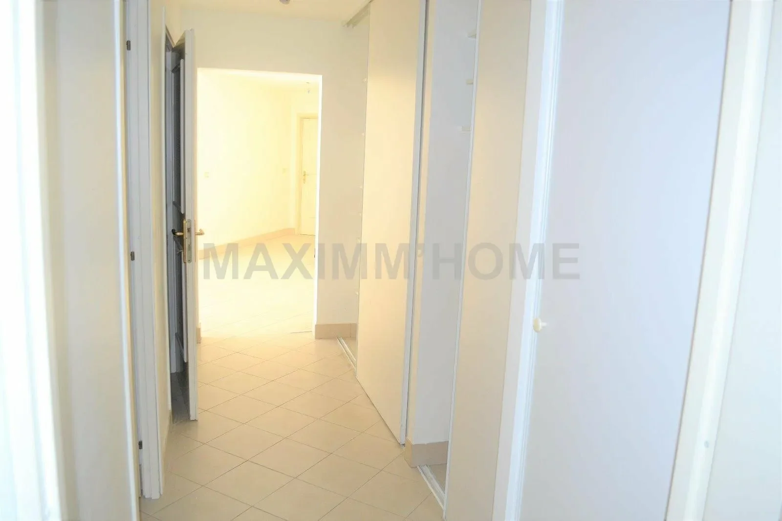BEAUSOLEIL - NEAR MONACO - IN RESIDENCE CLOSED AND SECURED SEA VIEW