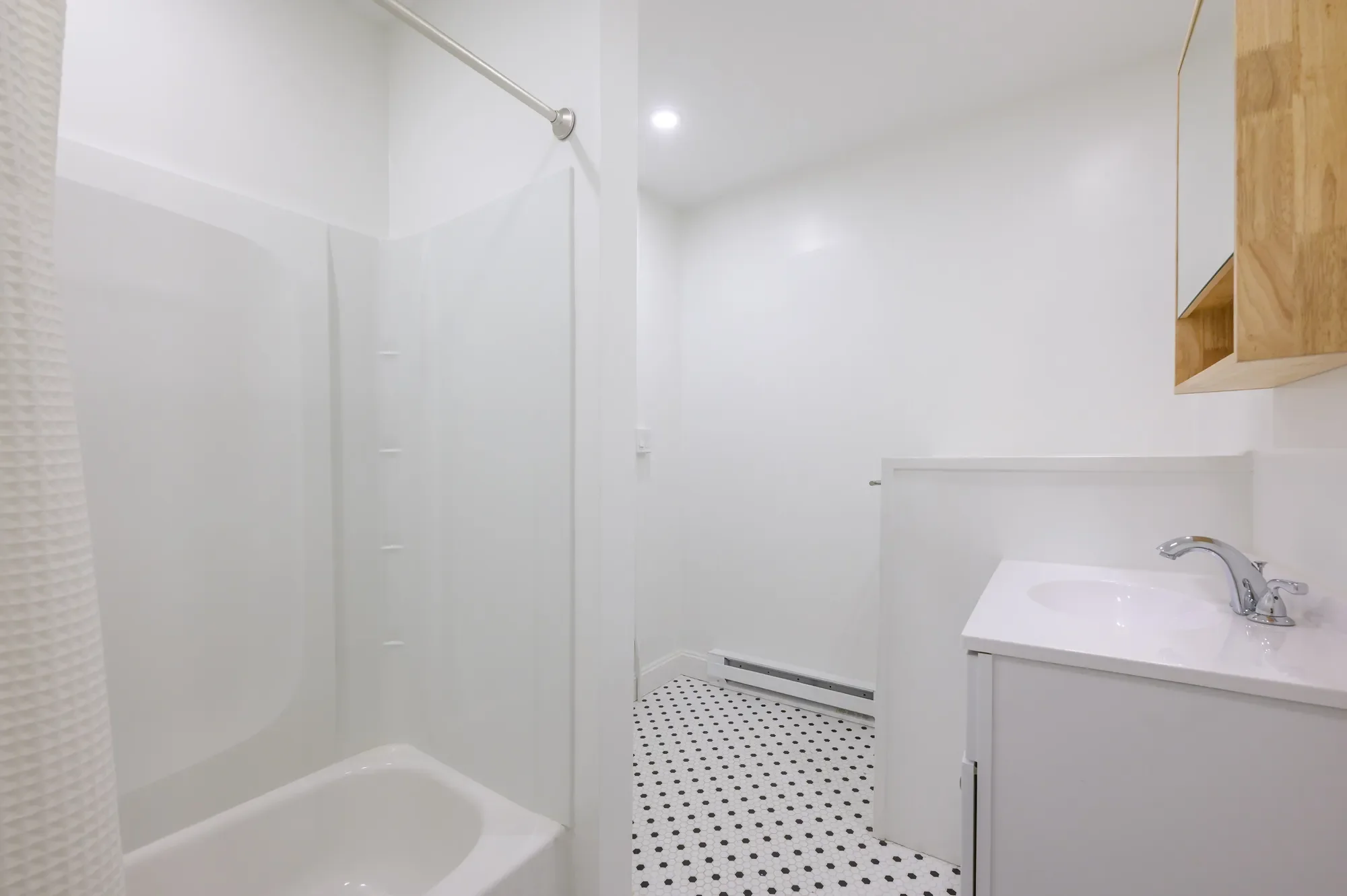 508 Warren Street , Hudson, NY 12534, Hudson, New York, United States. - Photo 15