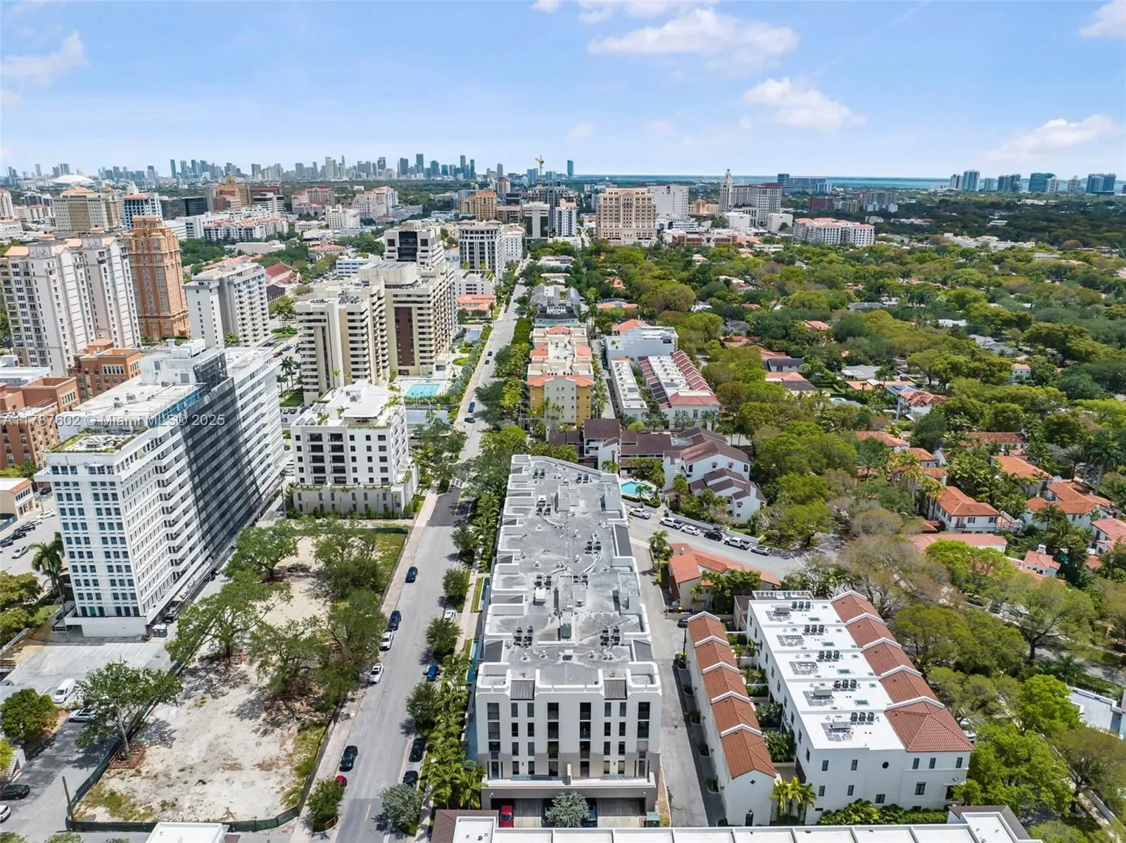 718 Valencia Ave 206, Coral Gables, Florida, United States. - Photo 48