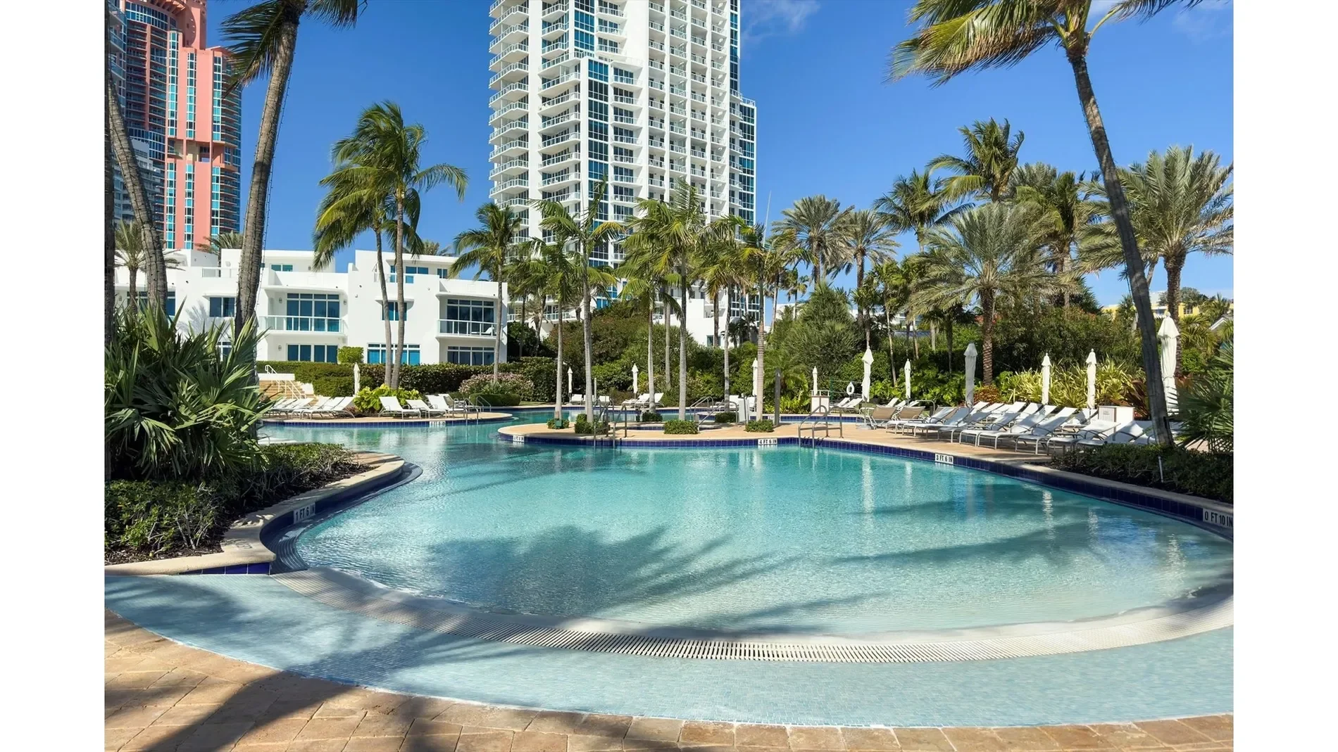 100 S Pointe Dr, Miami Beach, Florida, United States. - Photo 38