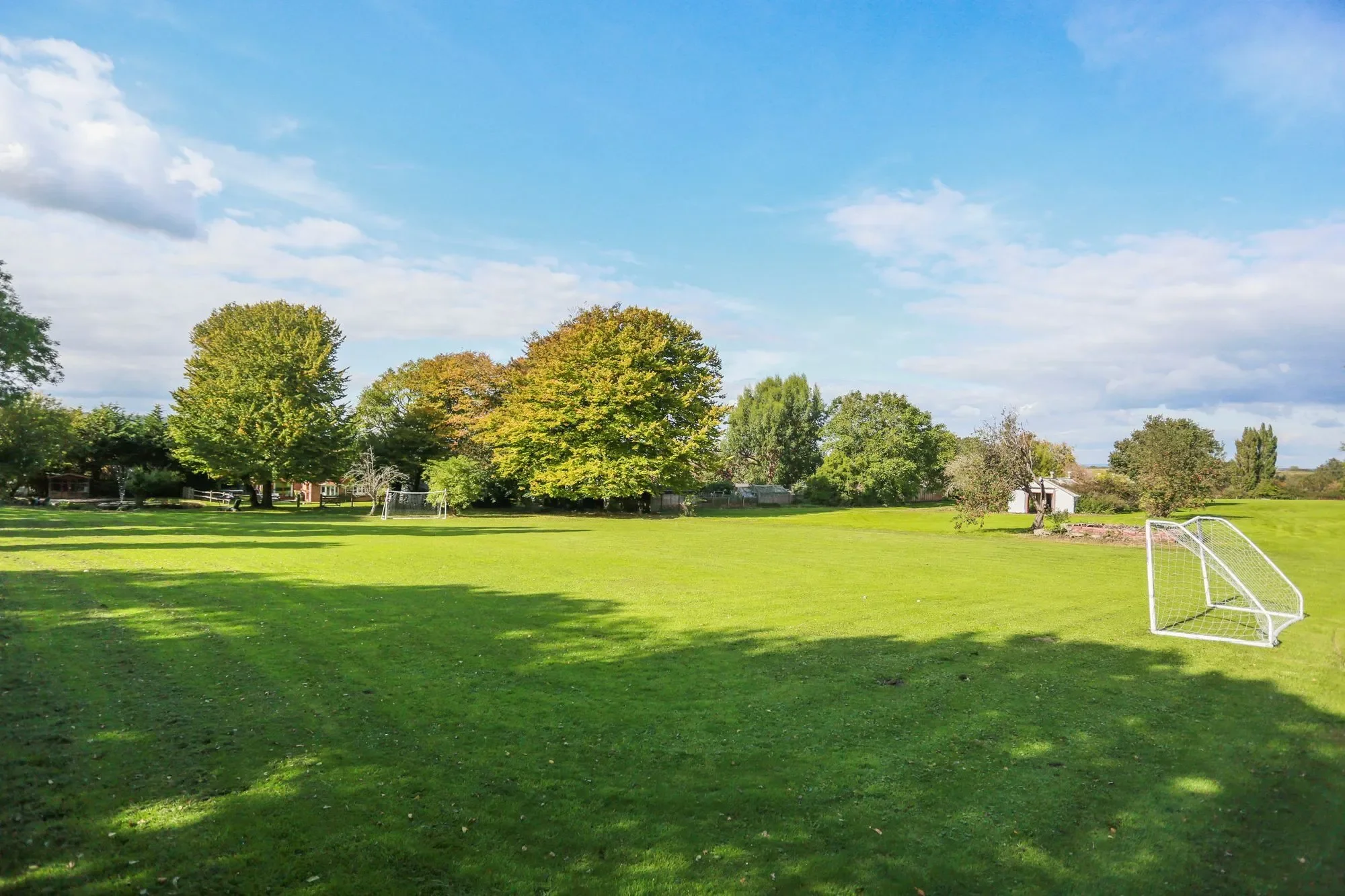 Small Dole, Henfield, Henfield, England, United Kingdom. - Photo 26