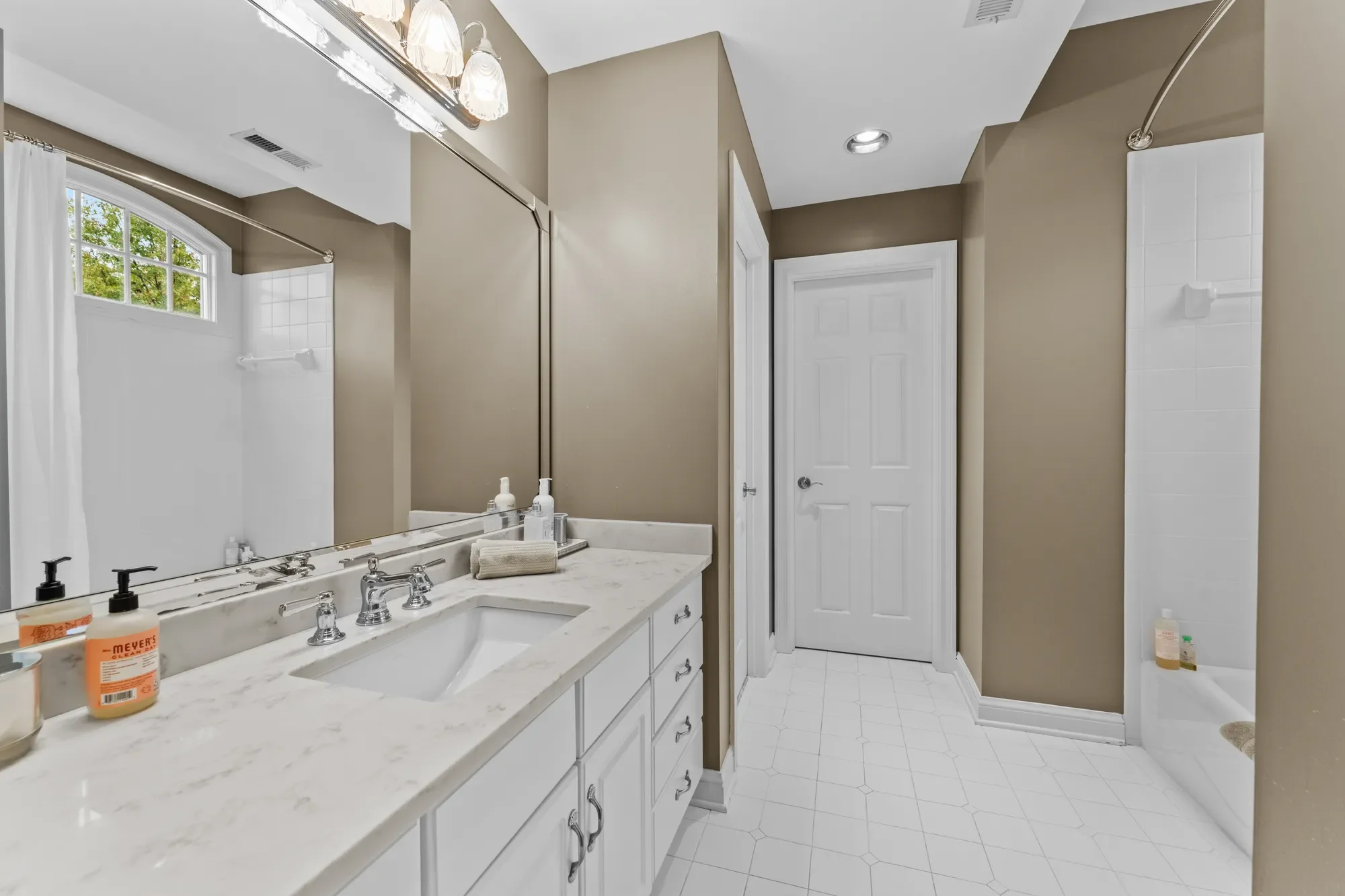 41 Manderleigh Estates Court , Frontenac, MO 63131, Town and Country, Missouri, United States. - Photo 26