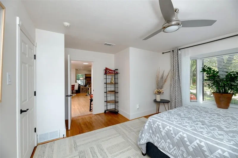 803 Brookhurst Drive, Dallas, Texas, United States. - Photo 30