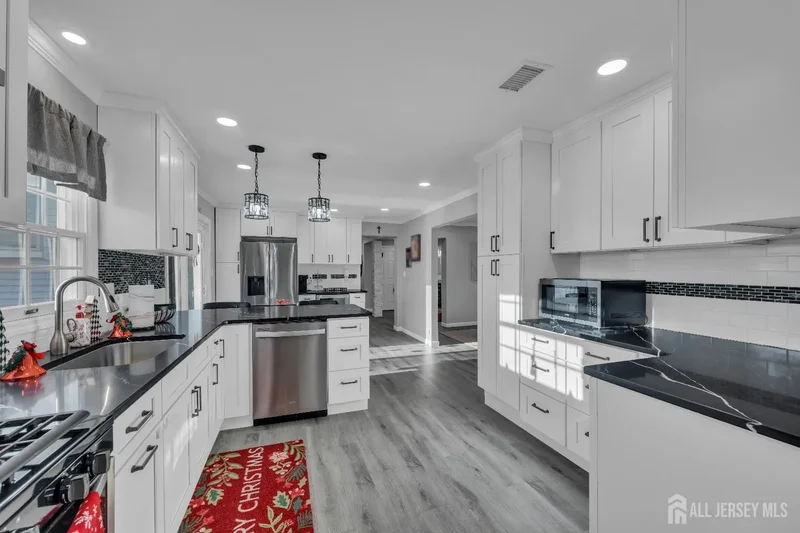 1 Kerry Court, Old Bridge, NJ 08857, Old Bridge Township, New Jersey, United States. - Photo 21