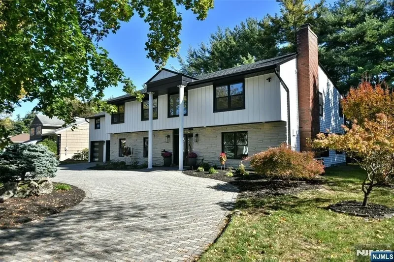 16 Columbine Road, Paramus, NJ, 07652, USA, Paramus, New Jersey, United States. - Photo 21