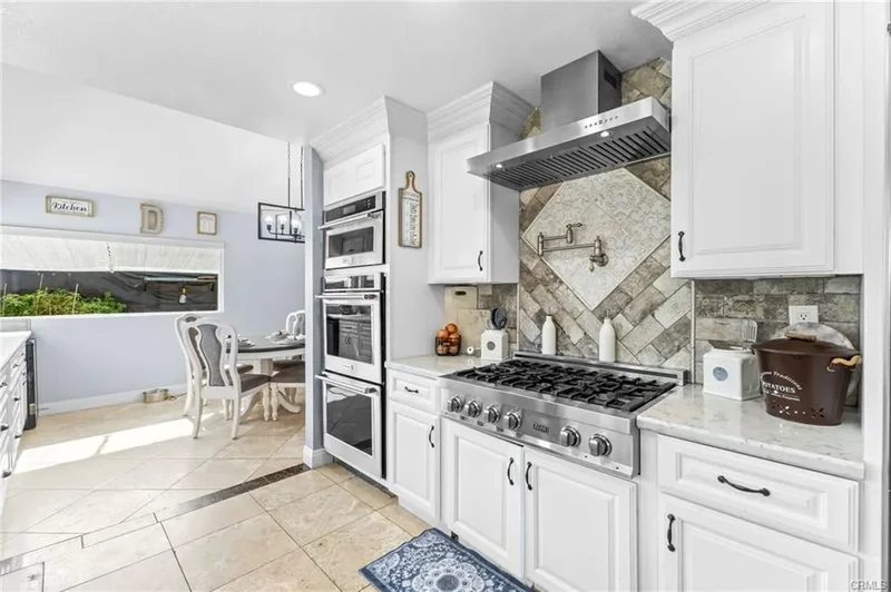 909 Nottingham Dr, Corona, CA 92880, Corona, California, United States. - Photo 19