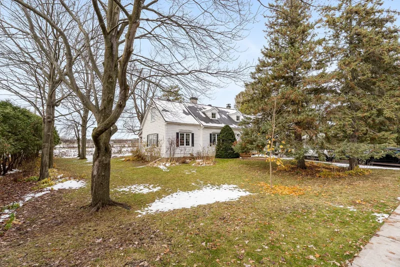 16 Rue Meloche  Sainte-Anne-de-Bellevue (Montréal)