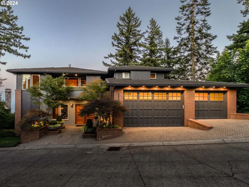 3534 SW Gale Ave, Portland, OR 97239, Portland, Oregon, United States. - Photo 1